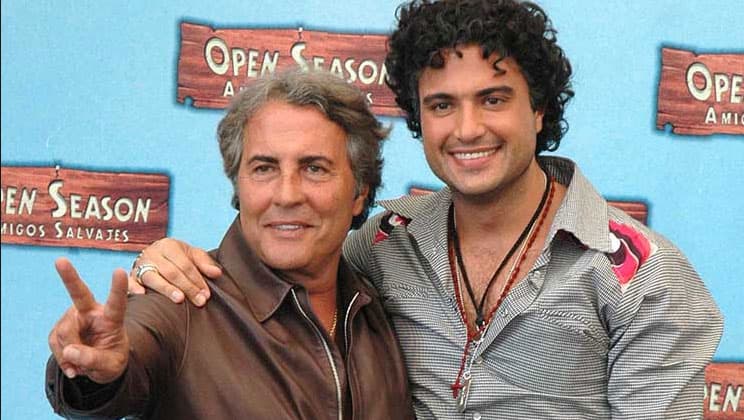 <b><a href="http://www.univision.com/temas/jaime-camil" target="_blank">Jaime Camil</a></b> es igual de guapo que su padre, de él heredó sus canas.