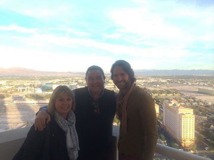 Él es el suegro que muchas quisieran tener, el padre de 
<b><a href="http://www.univision.com/temas/sebastian-rulli" target="_blank">Sebastián Rulli</a></b>.