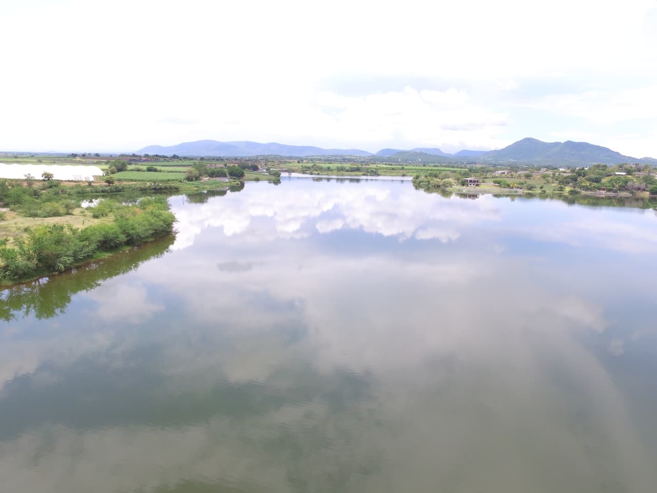 <b>Puesto 6.</b>
<b>Morelos | Almacenamiento: 57%</b>
<br>
<br>Aunque en este estado se encuentra, Cuernavaca, conocida como la “ciudad de la eterna primavera”, han padecido de sequía severa en los últimos meses.
<br>
<br>En la fotografía, la Presa Laguna El Rodeo.