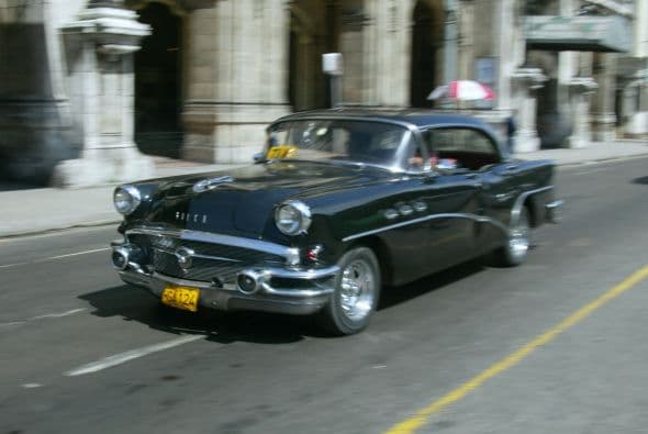 Era común ver modelos de Cadillac, Buick, Chevrolet, Pontiac, Plymouth, Mercury, Ford y Studebaker.