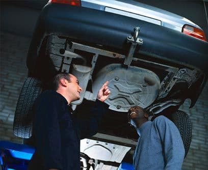 Ingeniero de vehículos alternativos El transporte se transforma todo el tiempo, buscar alternativas ecosostenibles será el trabajo de estos nuevos ingenieros industriales y automotrices. El vehículo eléctrico ya se encuentra en el mercado y éste es tan sólo el principio de un largo proceso de cambios en la industria.Fecha prevista: 2010Posibles estudios: ingeniería industrial