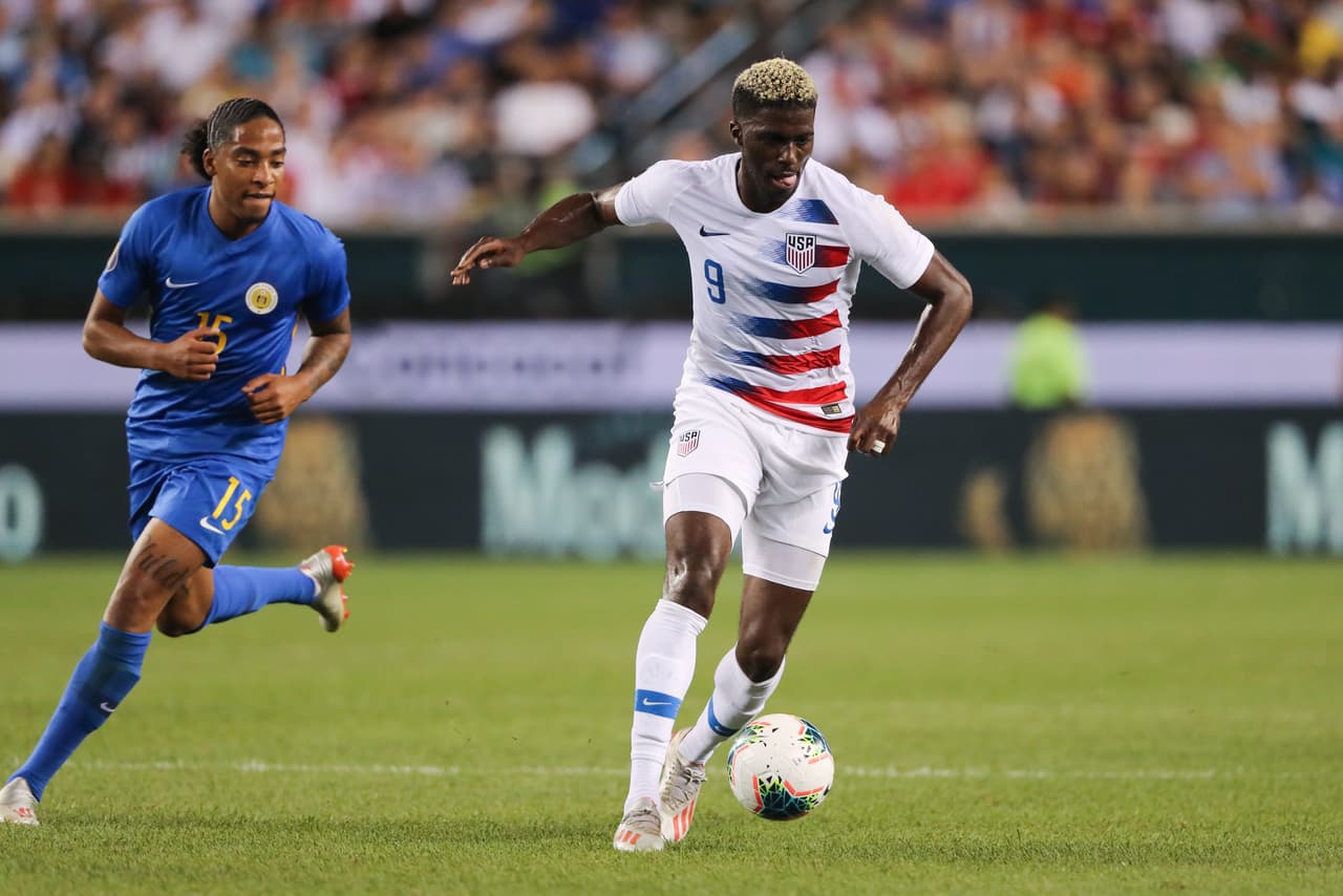 El delantero Gyasi Zardes se fue en blanco y más que por su falta de acierto, fue por los pocos espacios que dejó el equipo caribeño.
