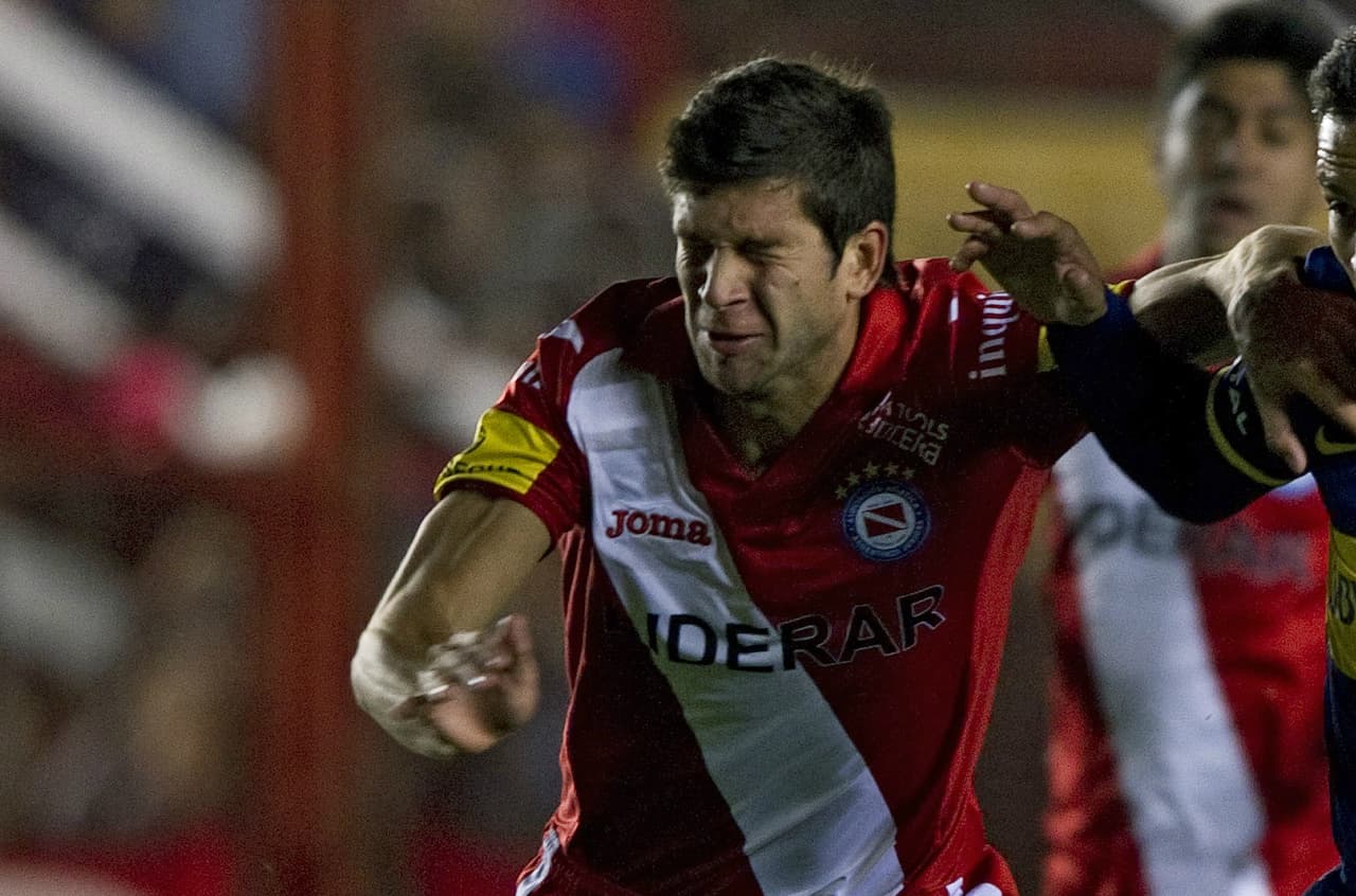 Muere futbolista argentino tras sufrir accidente automovilístico 