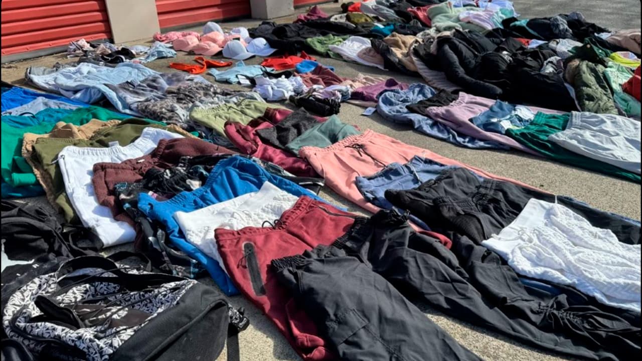 Detectives de la Oficina del Sheriff del condado de Sacramento llevaron a cabo una
<b>orden de registro en una bodega</b> de almacenamiento tras recibir una pista.
