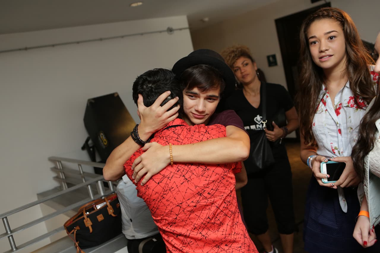 La presentación de los videos nos tuvo en el filo de las sillas. Ahora sit back, relax y mira todo lo que no salió en televisión.