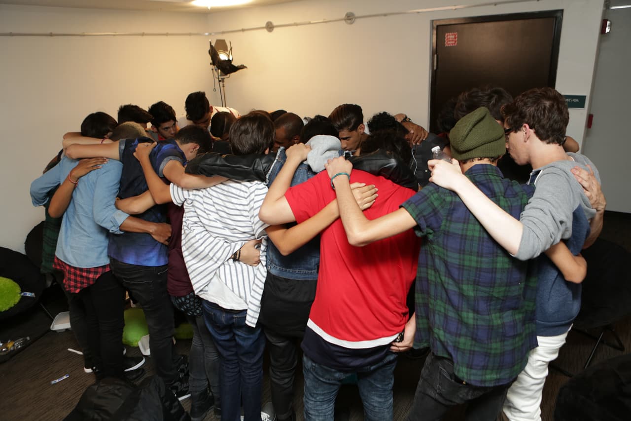 La presentación de los videos nos tuvo en el filo de las sillas. Ahora sit back, relax y mira todo lo que no salió en televisión.