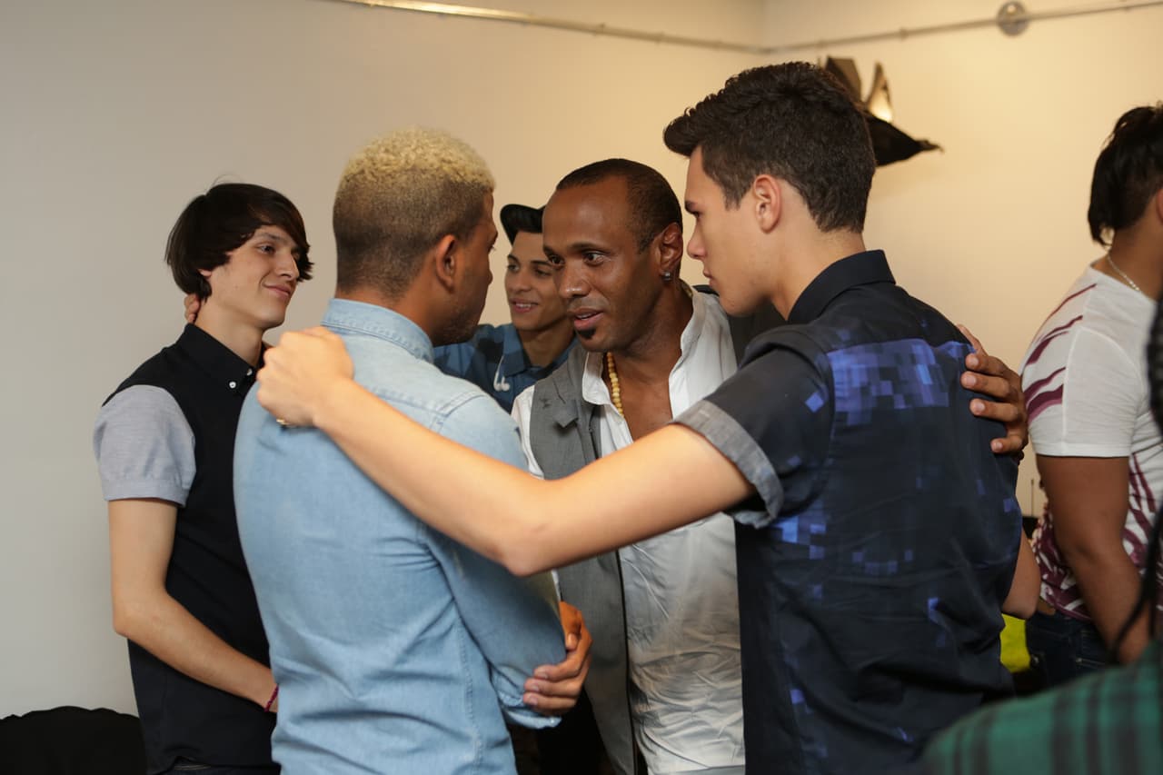 La presentación de los videos nos tuvo en el filo de las sillas. Ahora sit back, relax y mira todo lo que no salió en televisión.