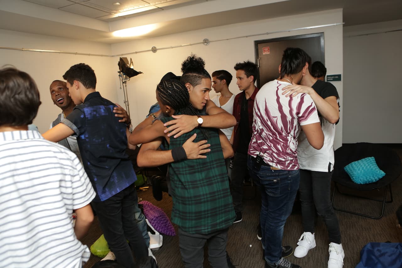 La presentación de los videos nos tuvo en el filo de las sillas. Ahora sit back, relax y mira todo lo que no salió en televisión.