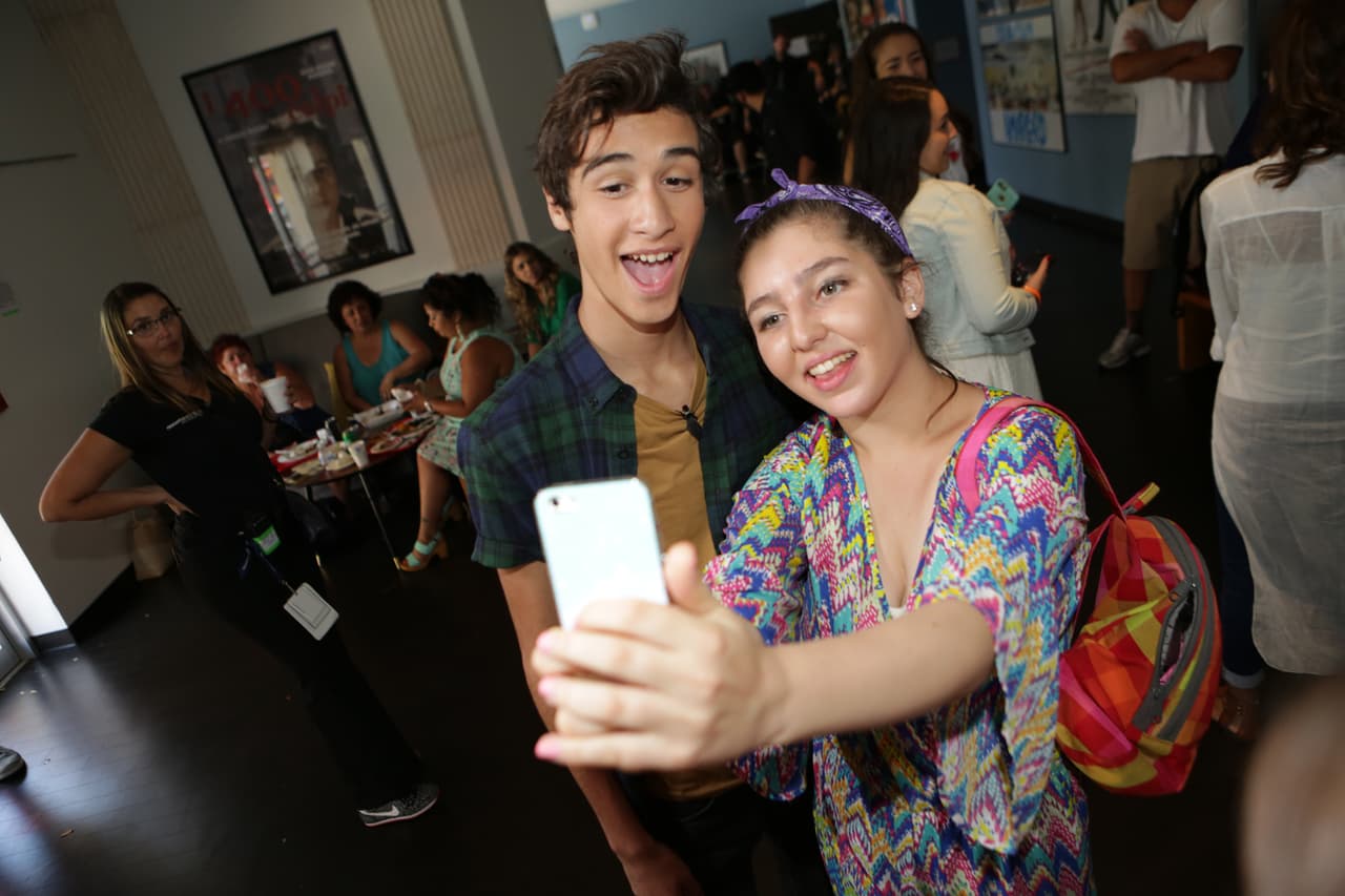 La presentación de los videos nos tuvo en el filo de las sillas. Ahora sit back, relax y mira todo lo que no salió en televisión.