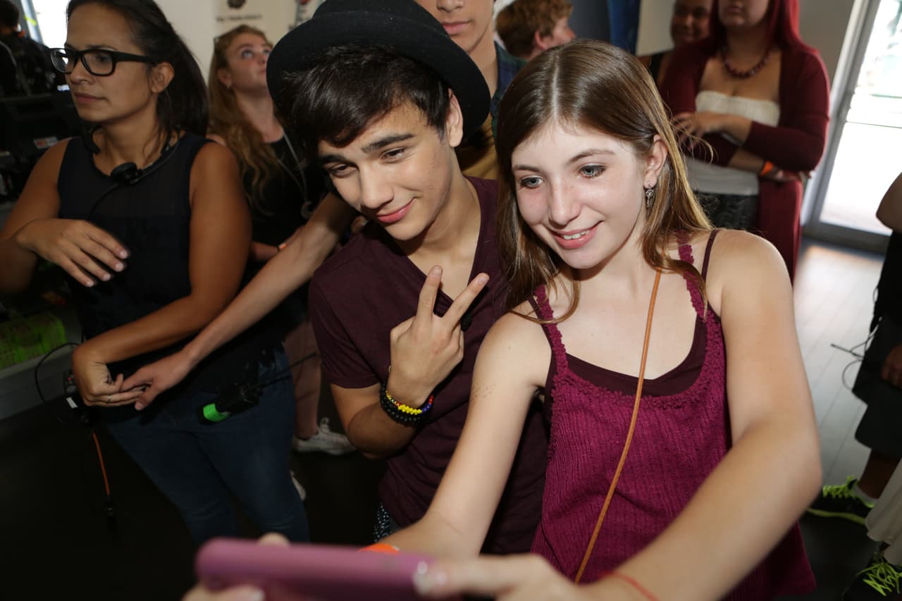 La presentación de los videos nos tuvo en el filo de las sillas. Ahora sit back, relax y mira todo lo que no salió en televisión.