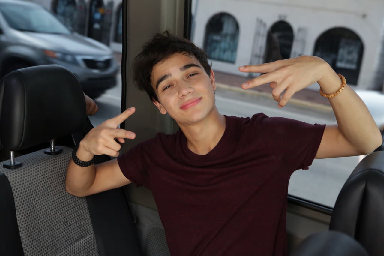 La presentación de los videos nos tuvo en el filo de las sillas. Ahora sit back, relax y mira todo lo que no salió en televisión.