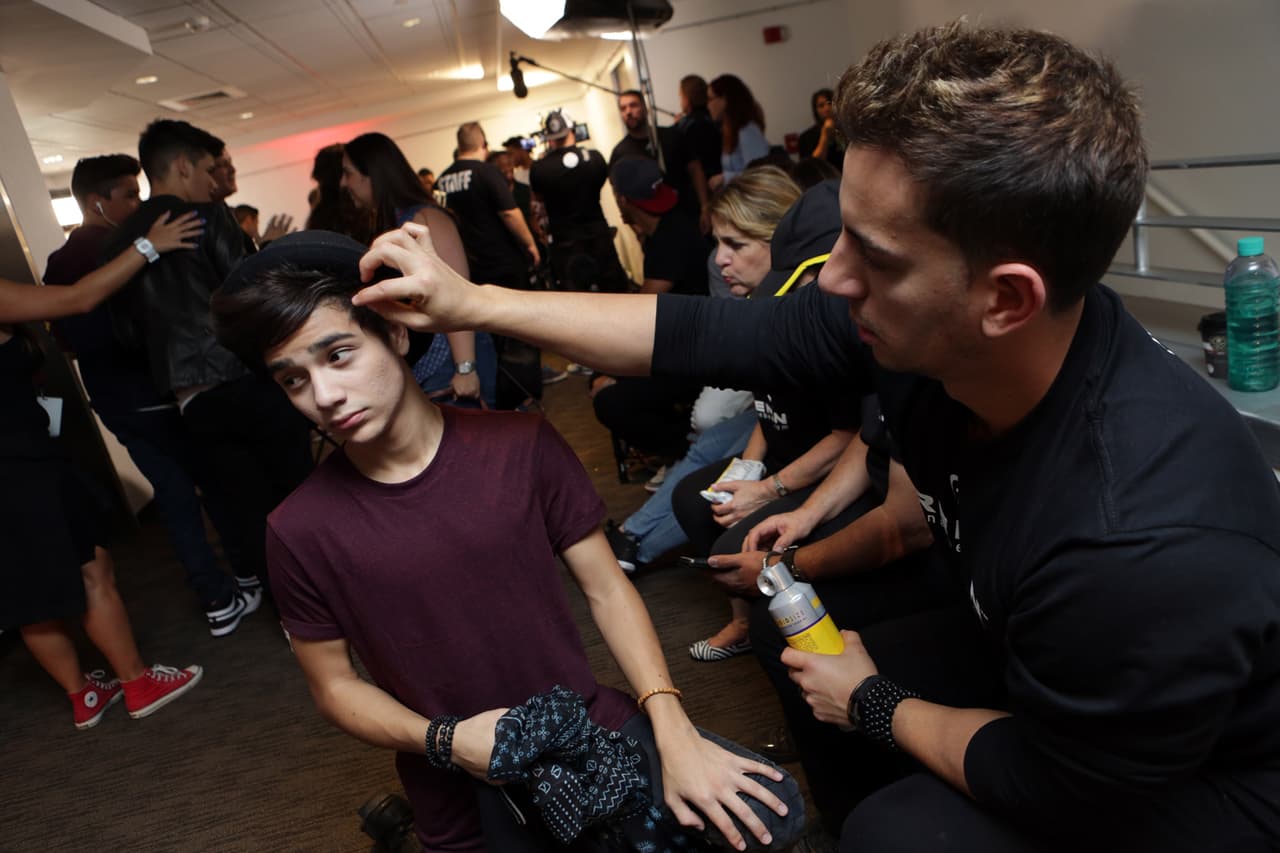 La presentación de los videos nos tuvo en el filo de las sillas. Ahora sit back, relax y mira todo lo que no salió en televisión.