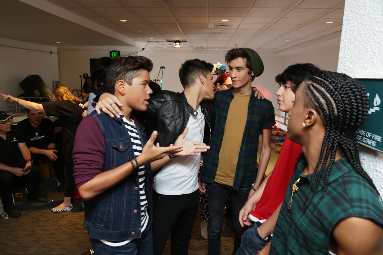 La presentación de los videos nos tuvo en el filo de las sillas. Ahora sit back, relax y mira todo lo que no salió en televisión.