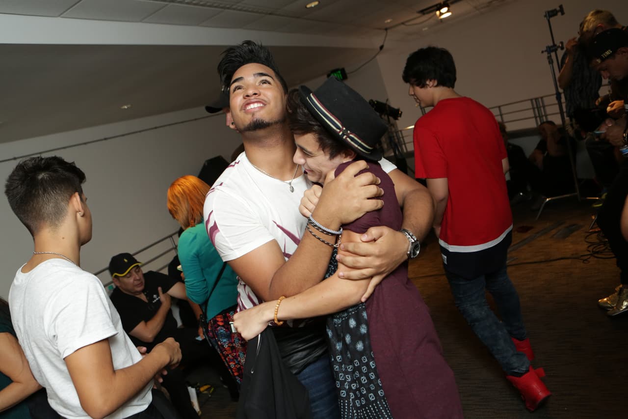 La presentación de los videos nos tuvo en el filo de las sillas. Ahora sit back, relax y mira todo lo que no salió en televisión.