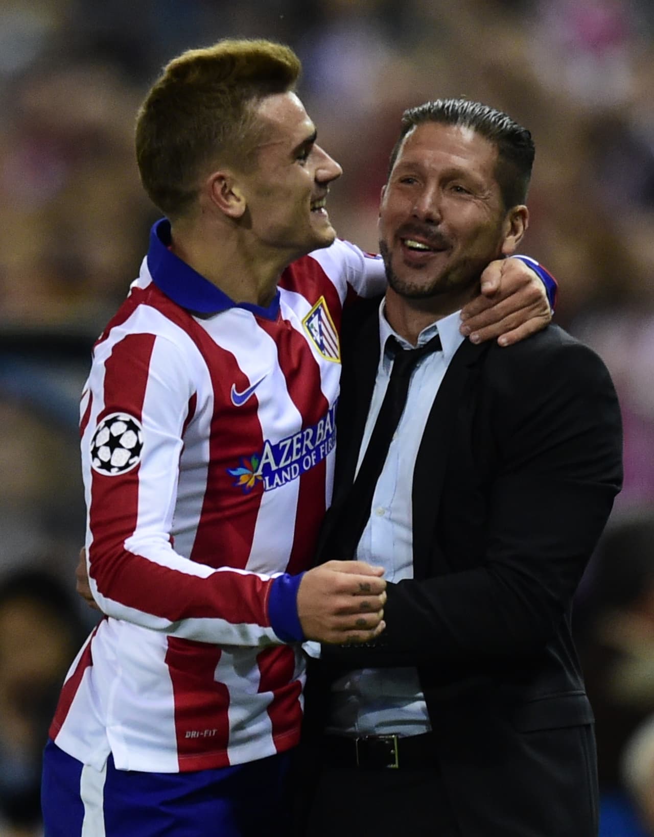 Simeone está encantado con él y le dice en cada entrenamiento que no es el mejor del mundo y que debe seguir trabajando duro para acercarse al Balón de Oro.