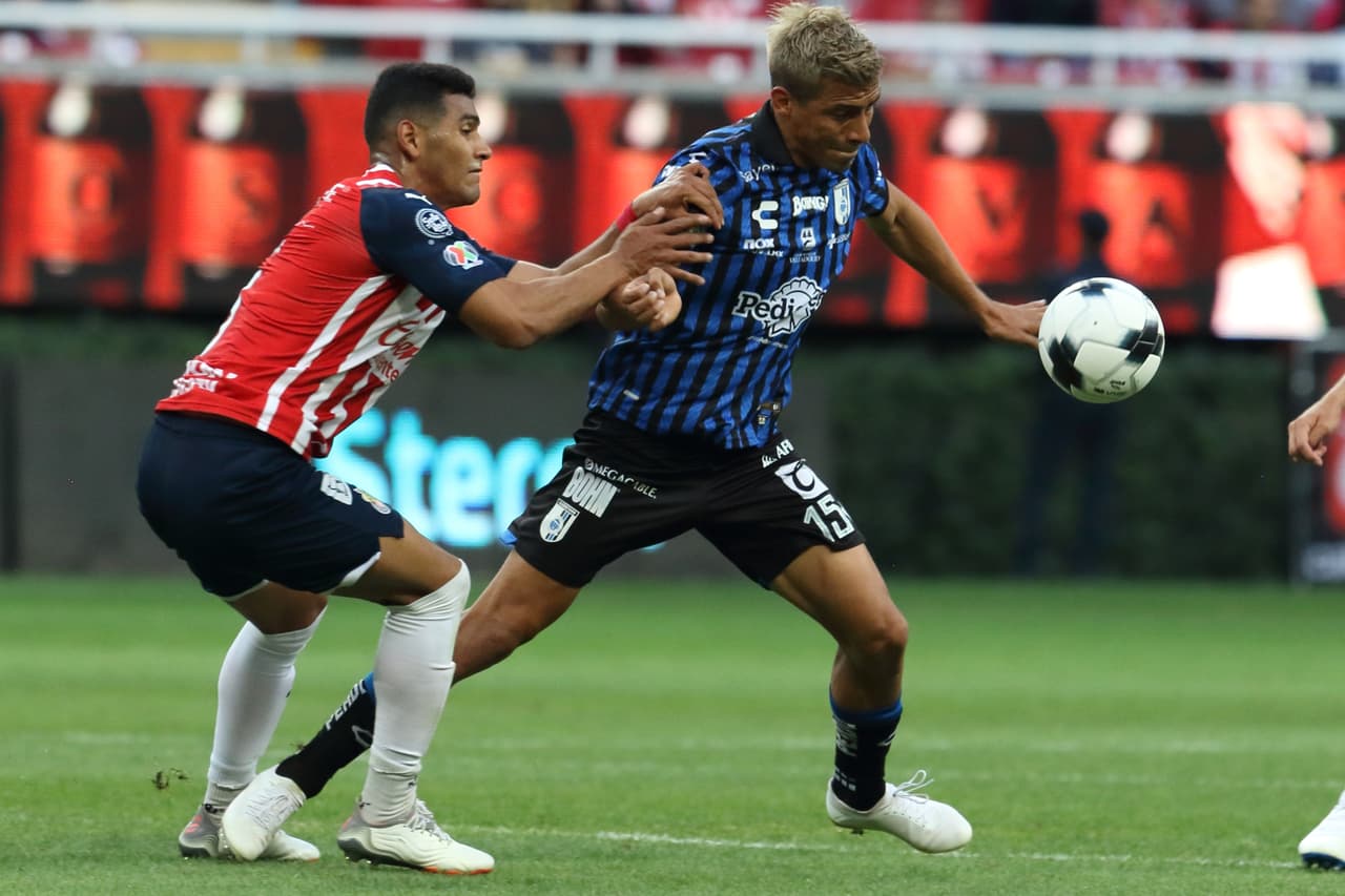 Alexis Vega evita que el Rebaño Sagrado tropiece fuertemente en casa y empetan 1-1 con Querétaro.