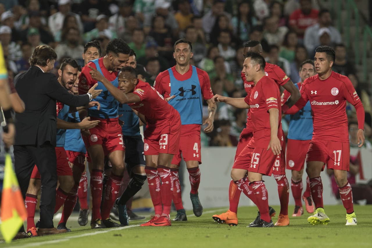 En pleno estadio Nuevo Corona, el atacante de Toluca anotó el 0-1 de visitante e incluso se lo dedicó a su técnico.