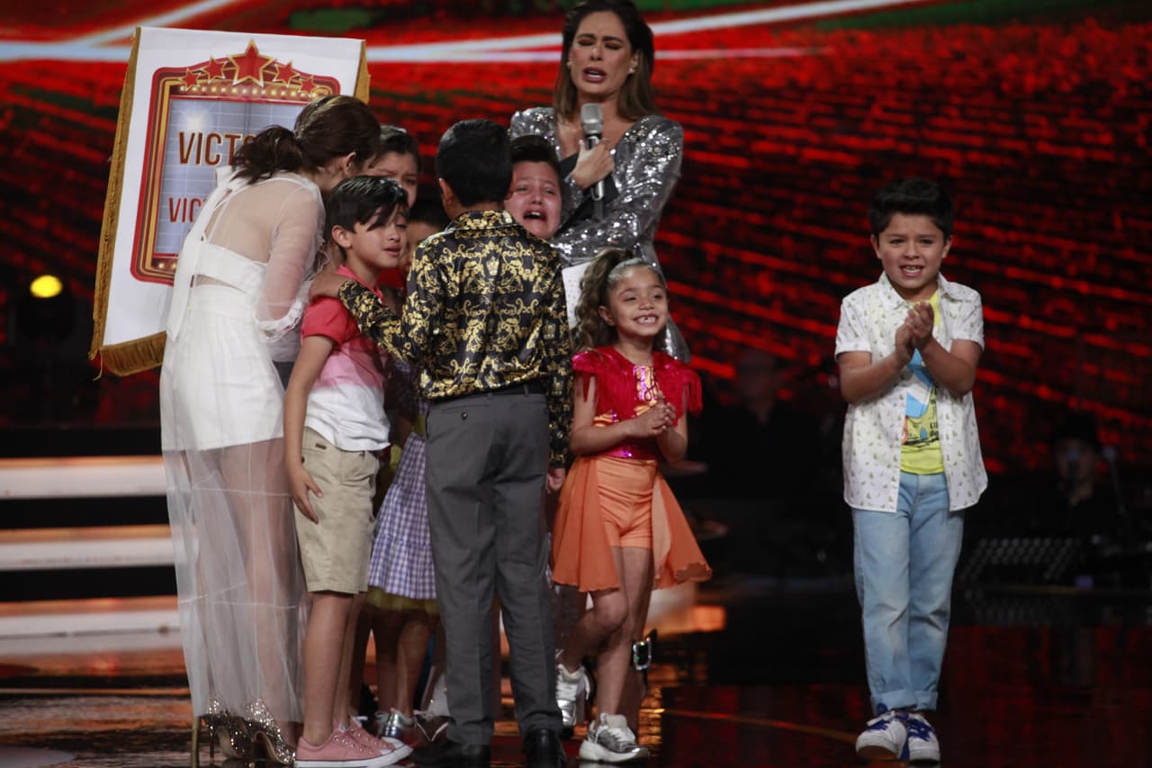 La noticia impactó demasiado a los cinco niños que confomaban el escuadrón, quienes no pudieren aguantar el llanto.