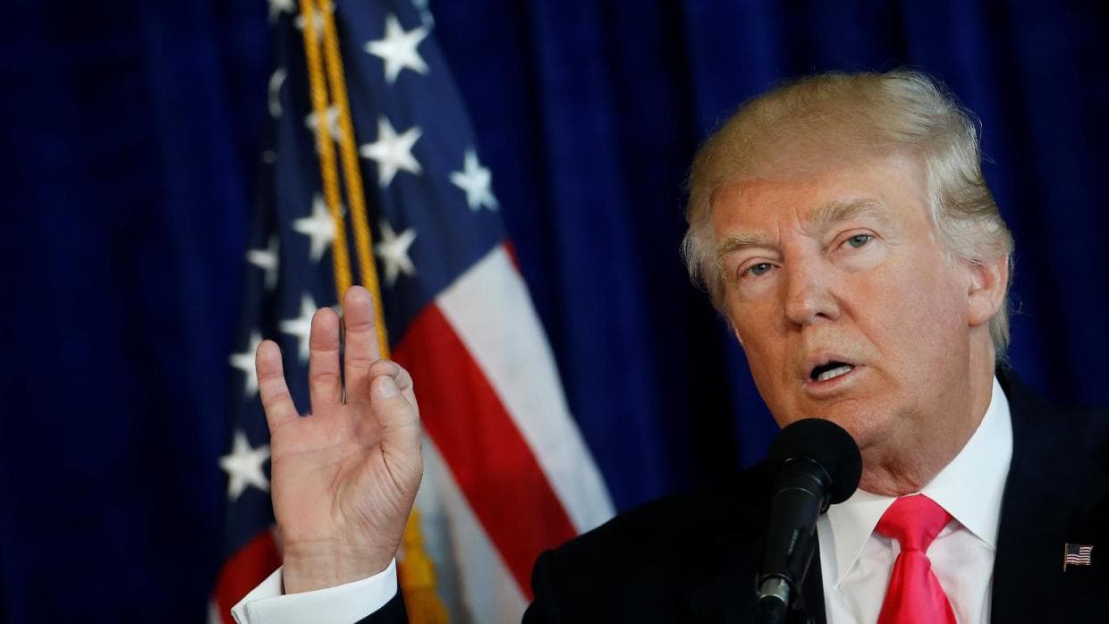 Donald Trump anima a Rusia a piratear correos electrónicos de Hillary Clinton