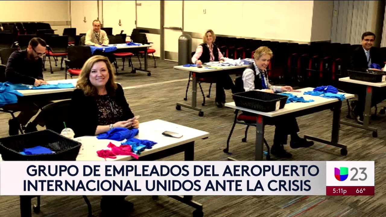 Trabajadores de varias aerolíneas en el aeropuerto DFW cosen sus propias mascarillas 