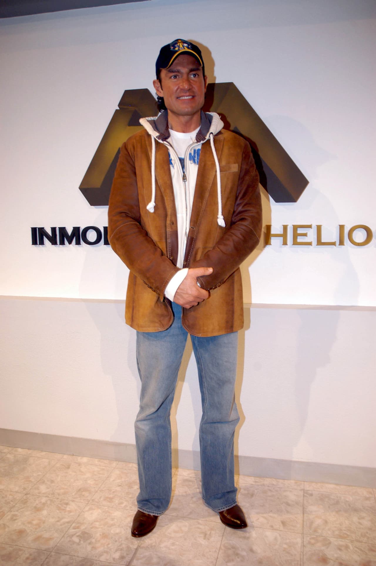 "No puedo ir hablando de cada mujer con la que he compartido mi vida, eso es ilógico, eso en mi mundo no existe", se sinceró Colunga, quien estudió la carrera de ingeniería civil.