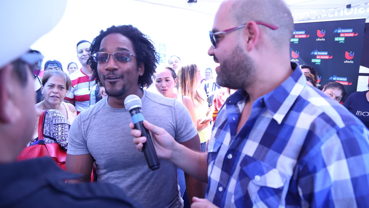 Para ganarse las entradas los asistentes tuvieron que bailar, cantar y hasta declararsele a Carlita Medrano.