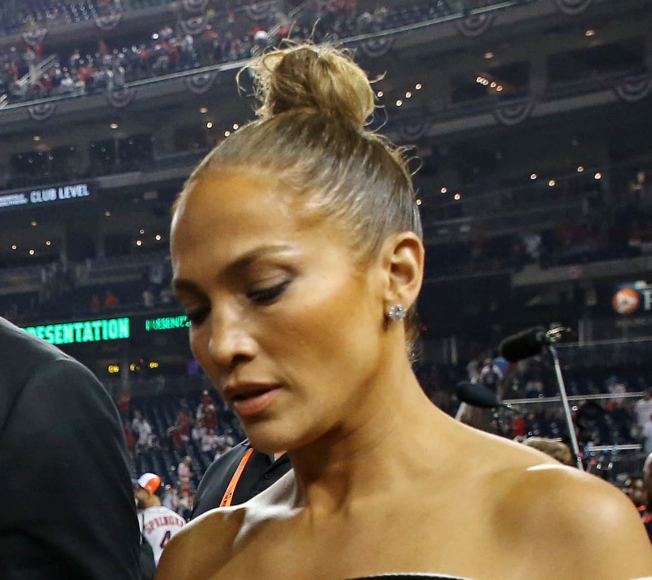 Aquí JLo en el stadio de los Yankees.
