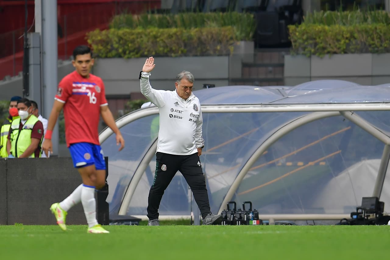 Pese a contar con el regreso a la titularidad de jugadores importantes como Lozano, 'Tecatito' y Edson, México igualó sin goles ante Costa Rica en el Azteca.