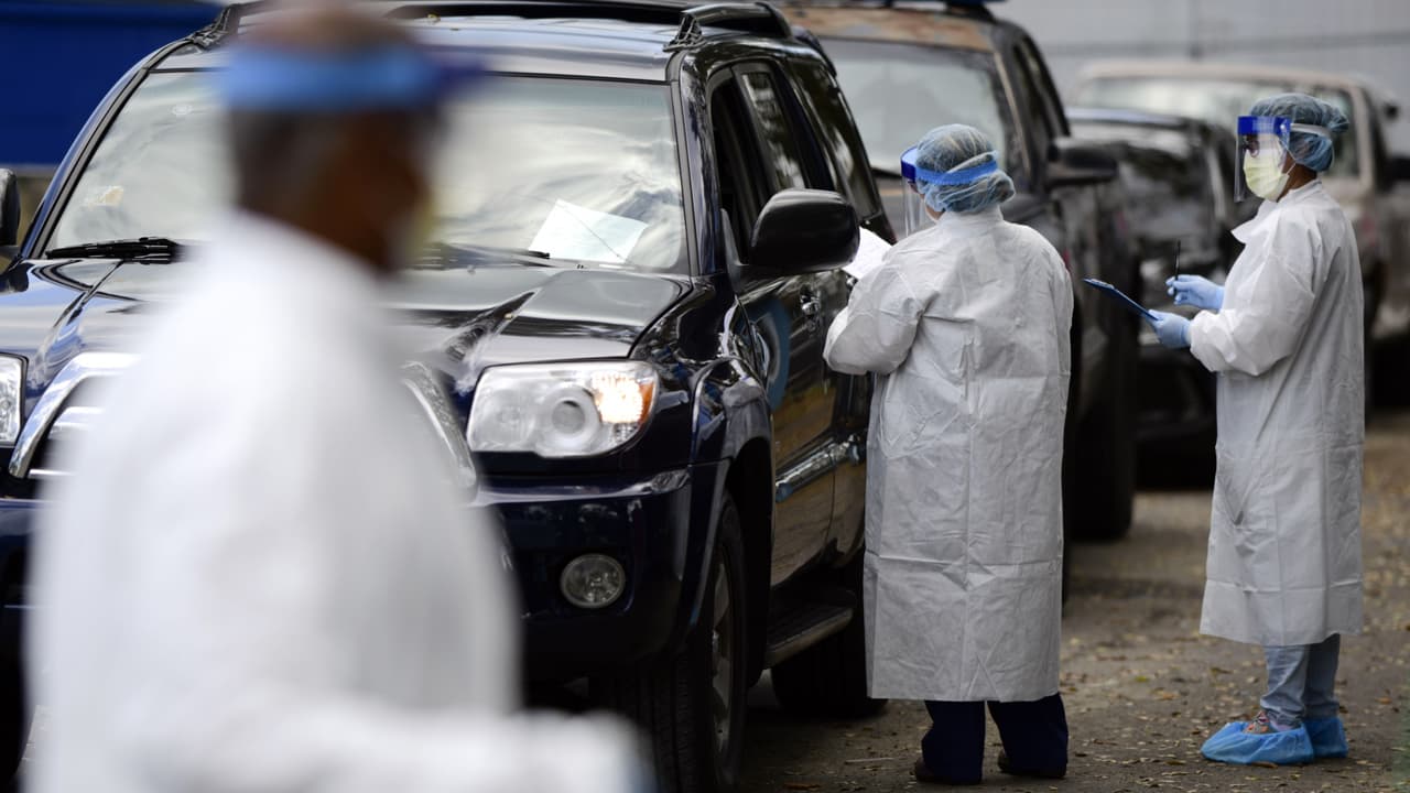 Baja de producción de laboratorios de EEUU provoca desabasto de pruebas de covid-19 en Puerto Rico