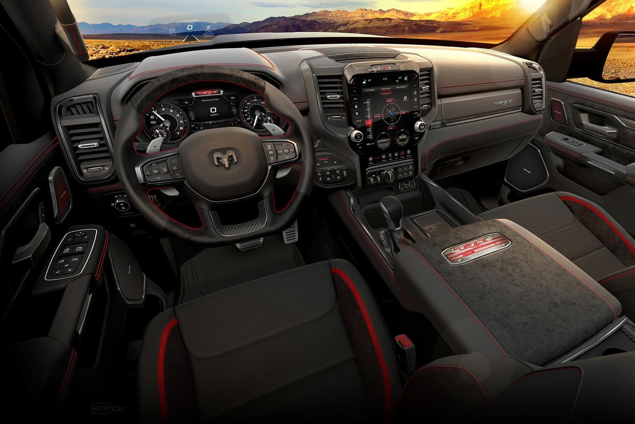 Si este año Santa se ve en la necesidad de superar los terrenos más irregulares o bien tiene que apresurarse para terminar con las entregas de regalos antes de medianoche, la TRX lo tiene absolutamente todo para sentir paz mental durante el viaje entero.