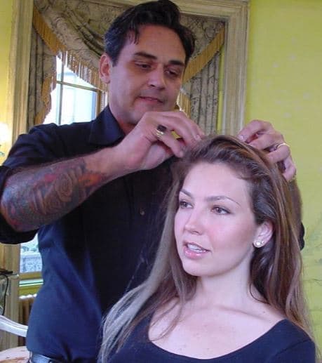 La cantante mexicana escribió: "Las coincidencias... Ayer precisamente me encontré con estas fotos mientras organizaba folders en mi computadora. Viéndolas recordé la personalidad única de Oribe Canales.