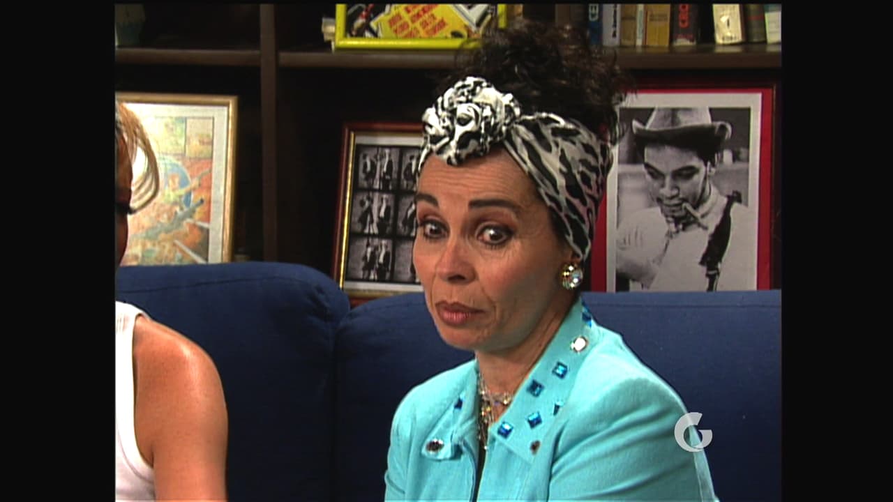 Magdalena Pérez de López es una mujer de abolengo y educación obligada a vivir en un edificio con gente que no es de su categoría.