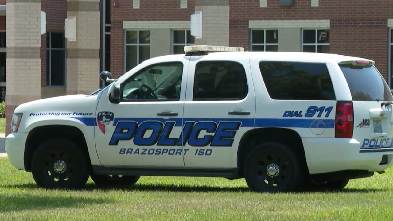 Niña de 11 años fallece en accidente con camioneta afuera de Clute Intermediate School