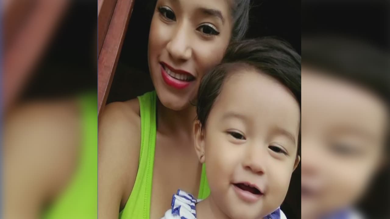 Madre de la niña muerta luego de ser liberada de un centro de ICE demanda por $40 millones al gobierno de EEUU