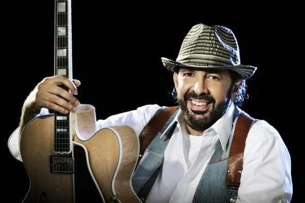 Juan Luis Guerra logra seis nominaciones a Premio Lo Nuestro
