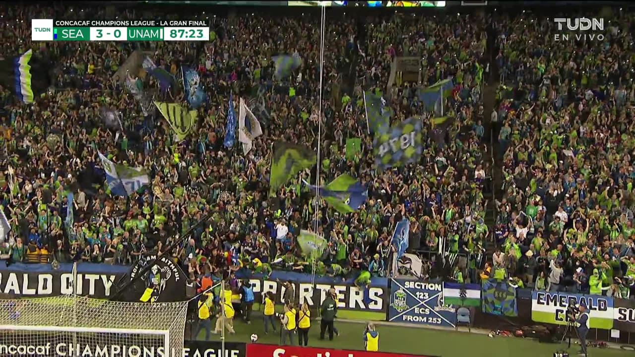 ¡GOL!  anota para Seattle Sounders FC. Nicolás Lodeiro