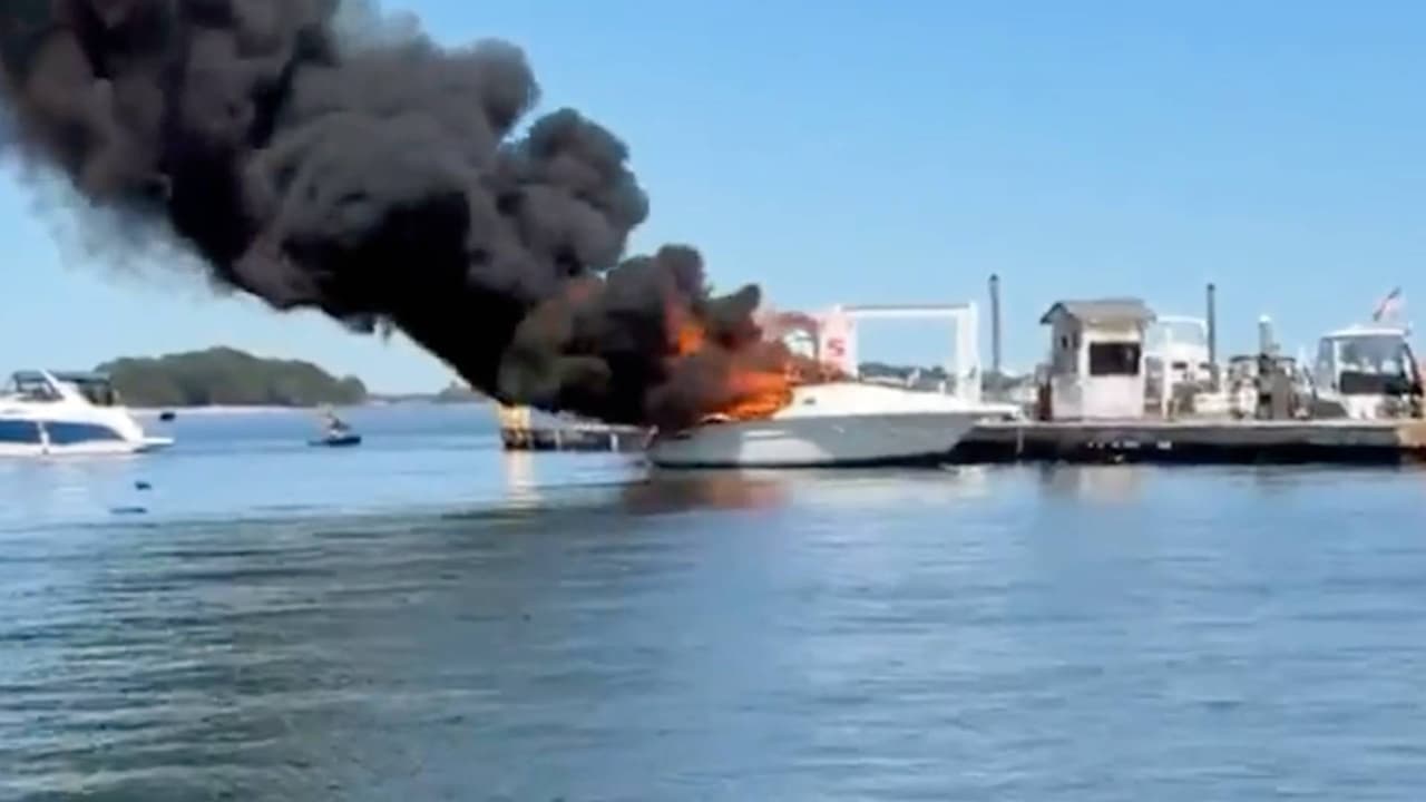 Explota y se incendia embarcación en City Island, el Bronx; tres personas resultan heridas