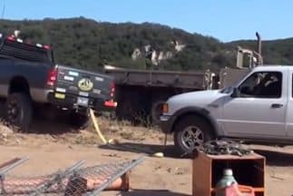 Dumb People Doing Dumb Things