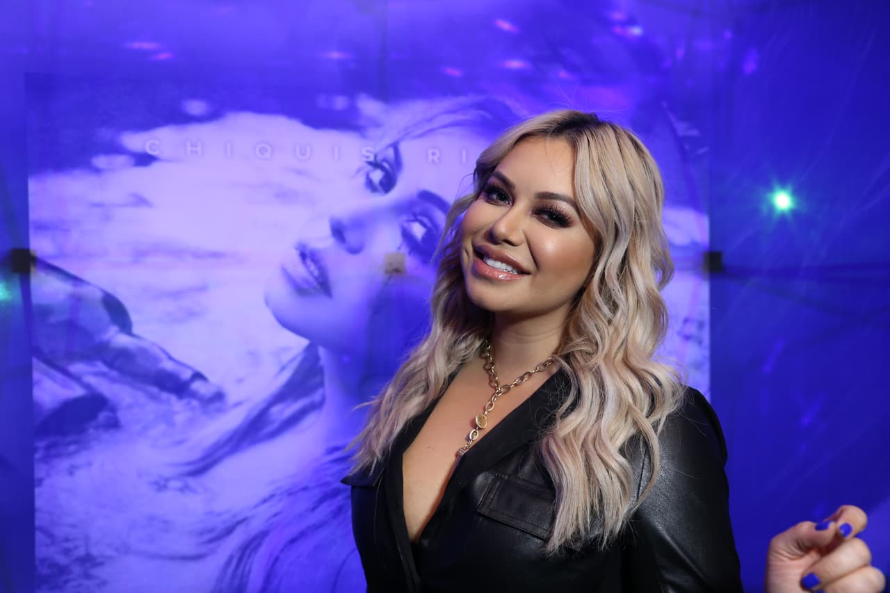 <b>Chiquis Rivera</b> está de regreso y con nueva música; este pasado miércoles, 14 de marzo, presentó su disco 'Entre botellas'. Aquí te mostramos el paso a paso del evento que se llevó a cabo en Los Ángeles.