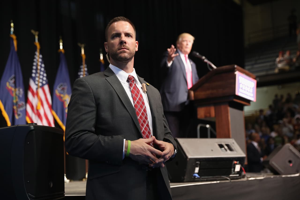 Los agentes del Servicio Secreto que protegen a Trump y su familia corren el riesgo de no cobrar completo