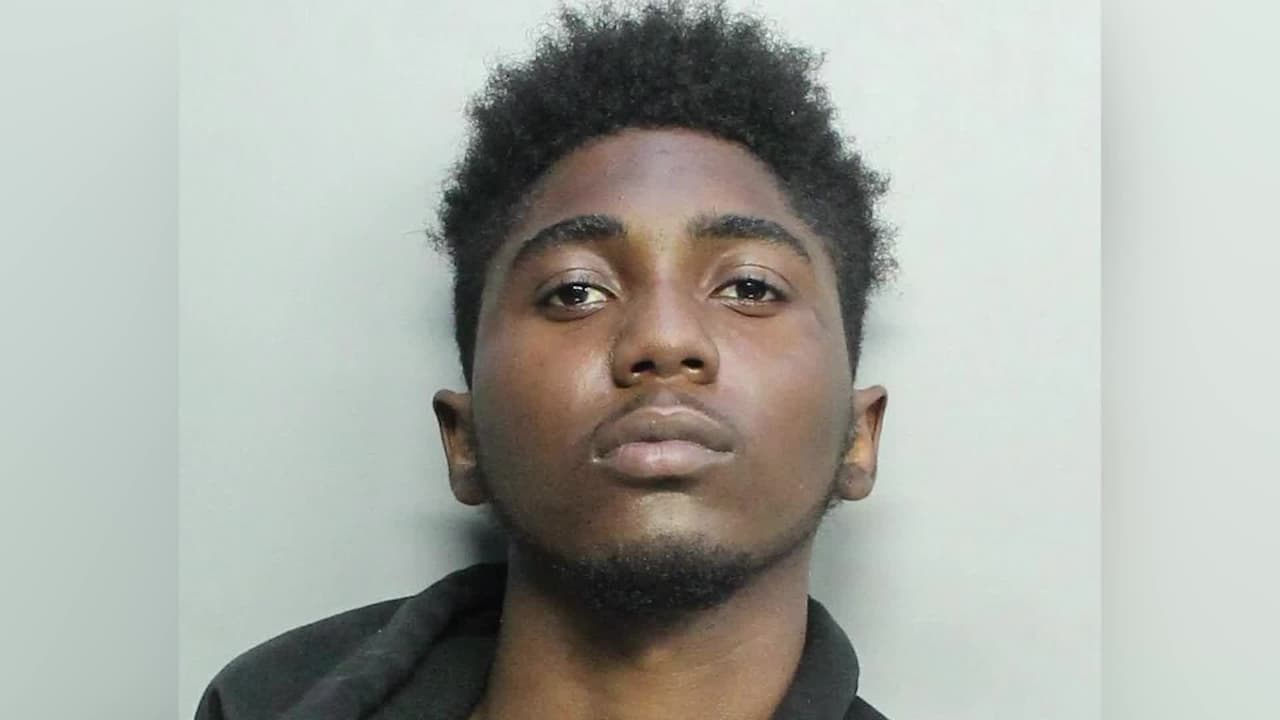 Policía arresta 2 años después al sospechoso del asesinato de un bibliotecario en Miami-Dade 