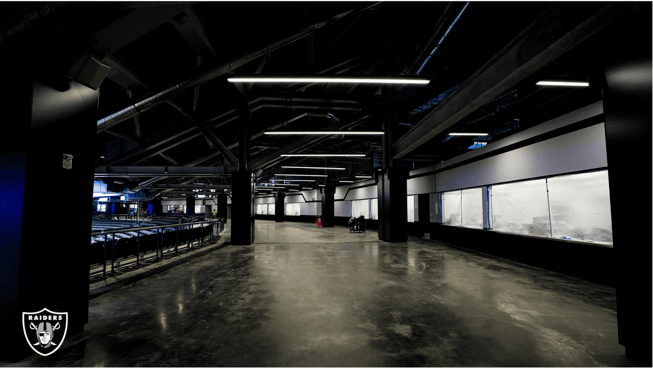 Esta es otra de las zonas de lujo y resalta en toda la construcción el color negro para los interiores y exteriores.