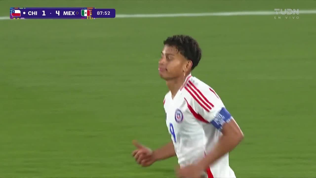 ¡Gol de la honra! ¡Juan Rossel descuenta para Chile!