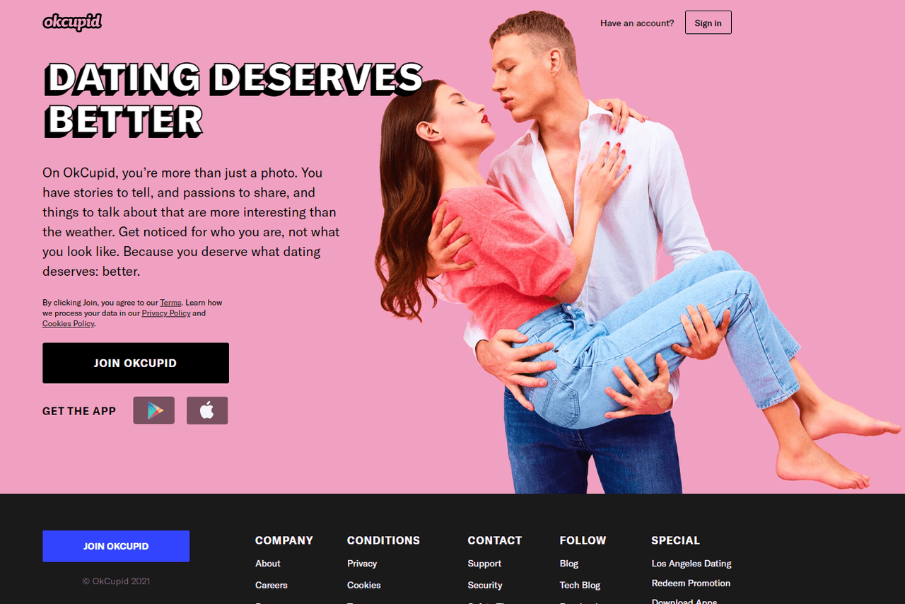 Davis contactó a sus parejas a través de la aplicación de citas OKCupid, pero se hizo pasar por Joe Brown y Marcus Brown con cada una.