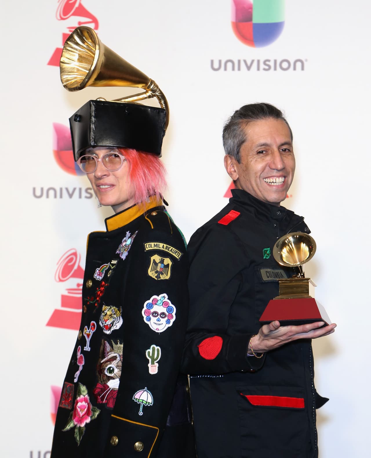 <b>ATERCIOPELADOS - </b> Mejor Álbum de Música Alternativa: ‘Claroscura’.