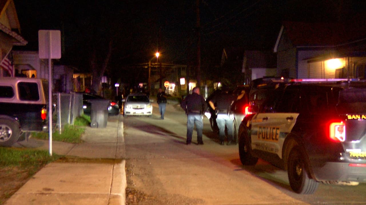 La policía dijo que este segundo herido sería el sospechoso que disparó contra el primer herido, en la calle Leal.