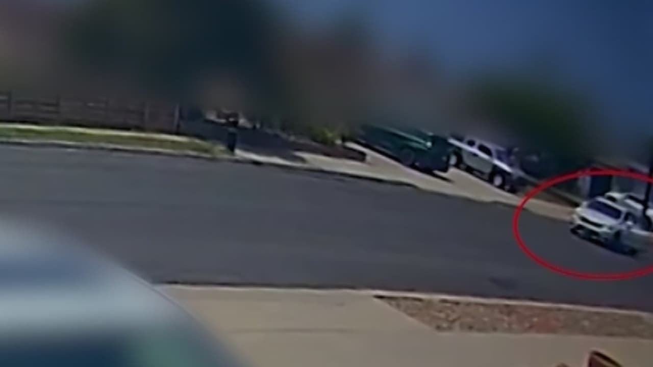 Ataque en San Diego: nuevas imágenes de sospechosos