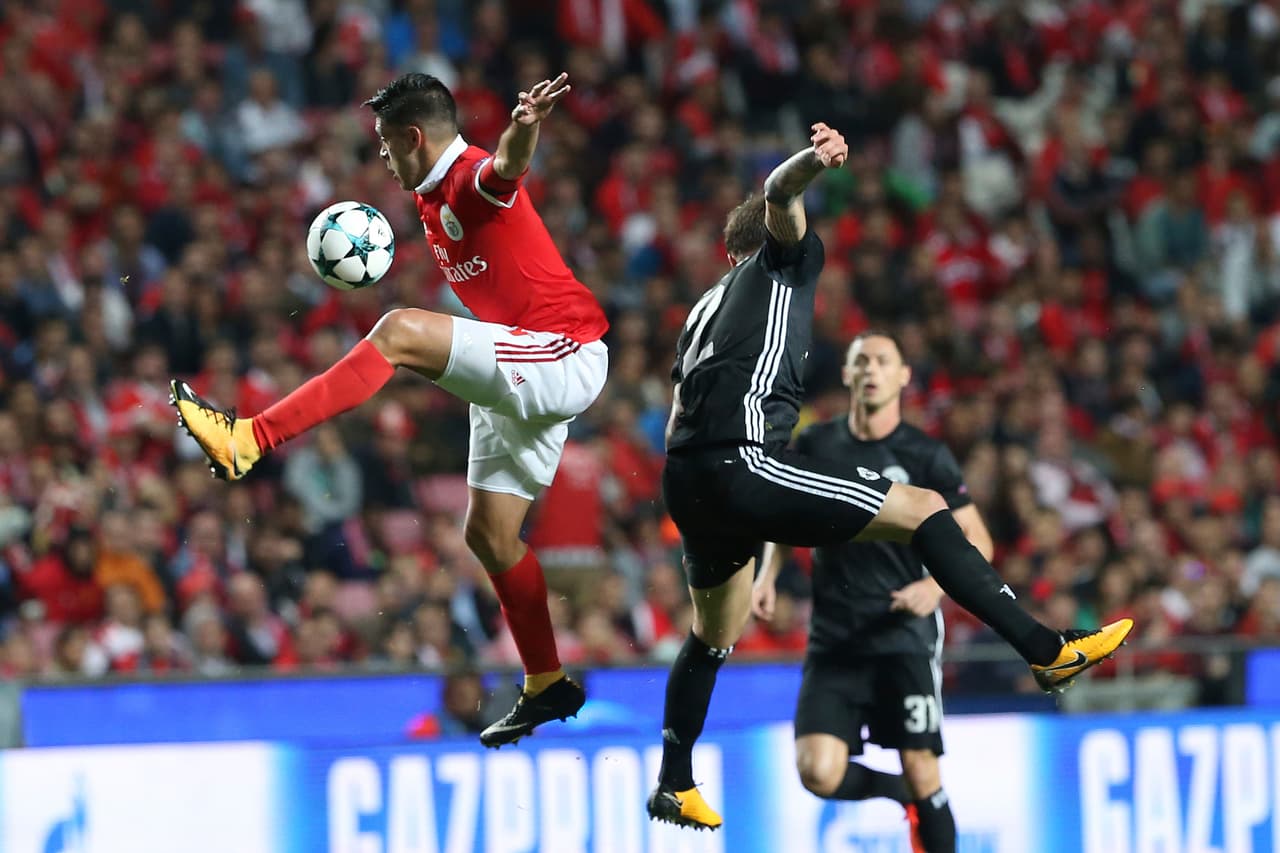 La playera del equipo de otro mexicano, Raúl Jiménez es la más costosa de Portugal; la del Benfica cuesta 90 euros.