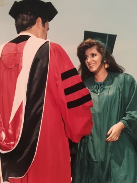 Para cerrar el álbum de fotos de nuestros conductores recién graduados tenemos a Paola Gutiérrez, quien cuenta con amplia trayectoria en los medios de comunicación.