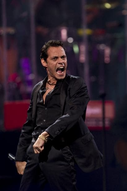 Desde pequeño mostró cualidades artísticas, y en su barrio de Harlem atraía la atención de su familia y del pequeño público, cantando.